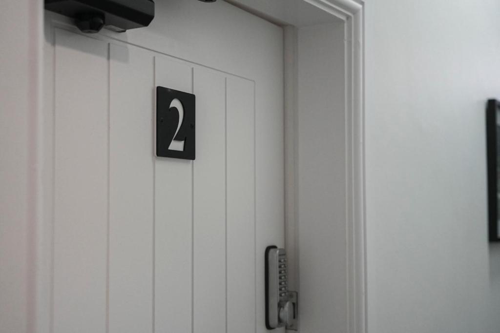 The Boot Rooms Anfield Ливърпул Екстериор снимка